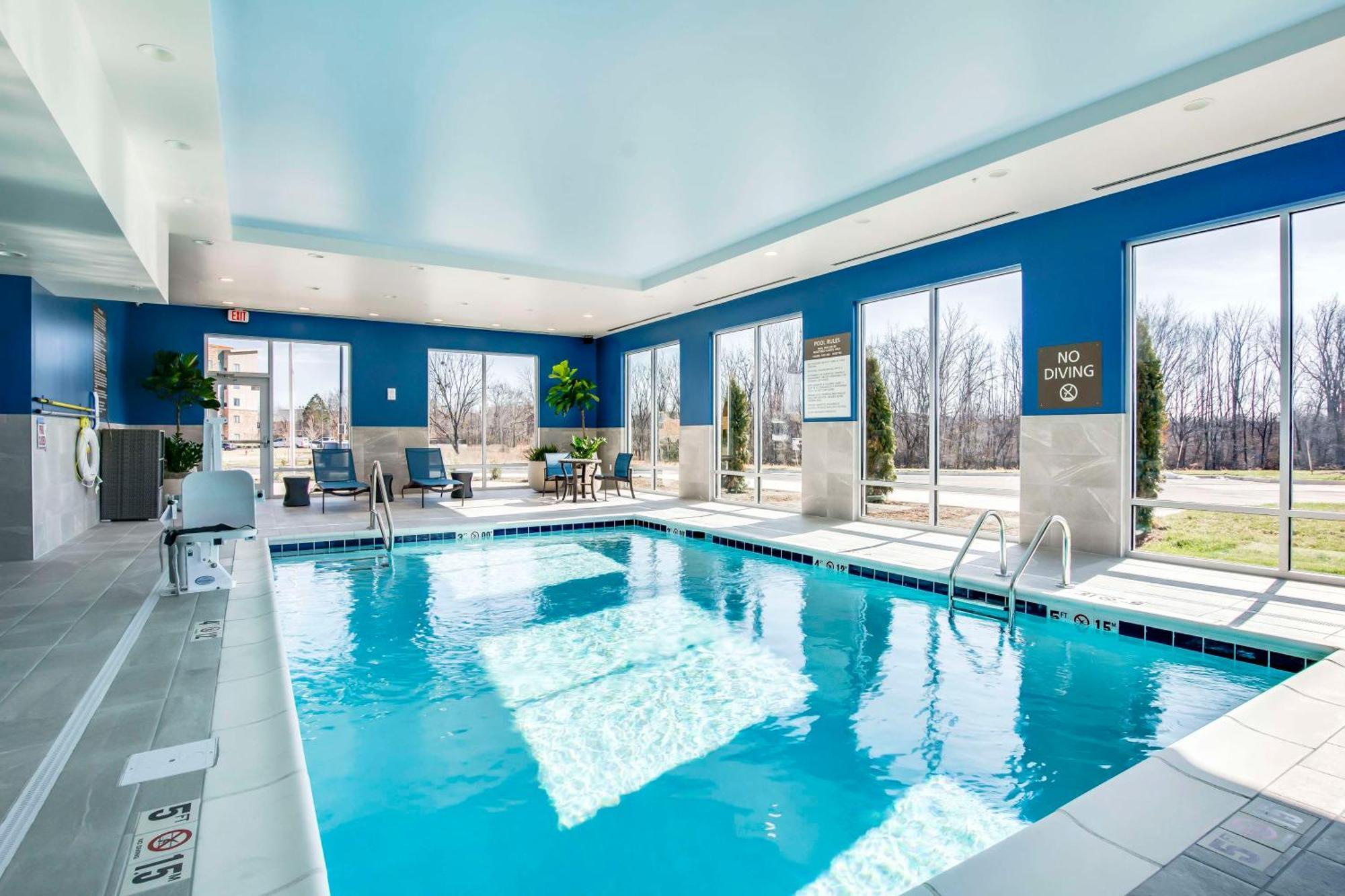 Hampton Inn & Suites By Hilton Louisville East Oxmoor Extérieur photo